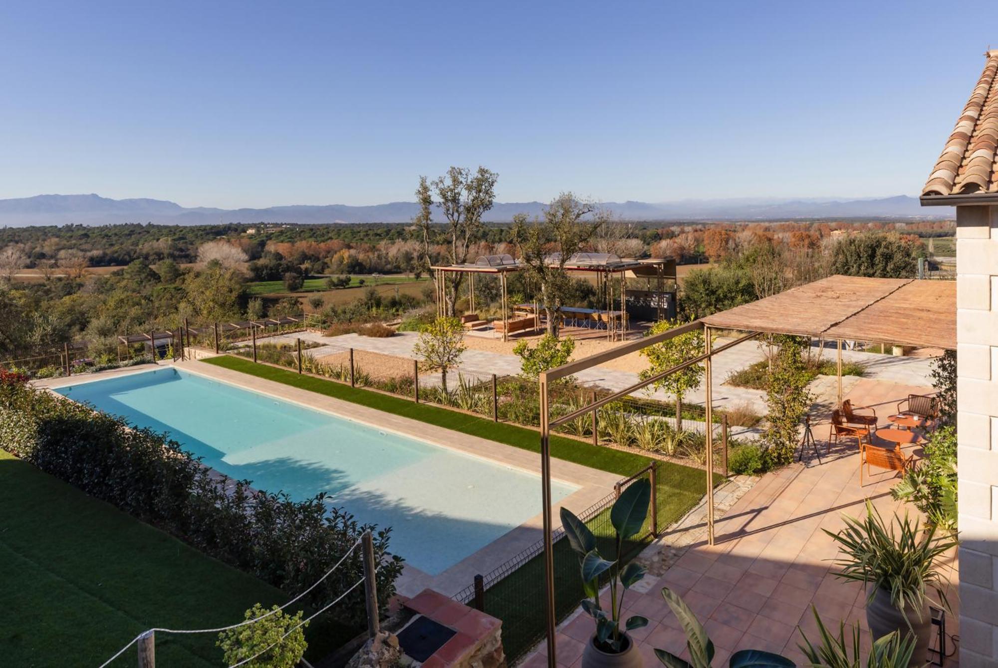 Can Bufi Espectacular Casa Con Piscina Interior Llagostera Exterior photo